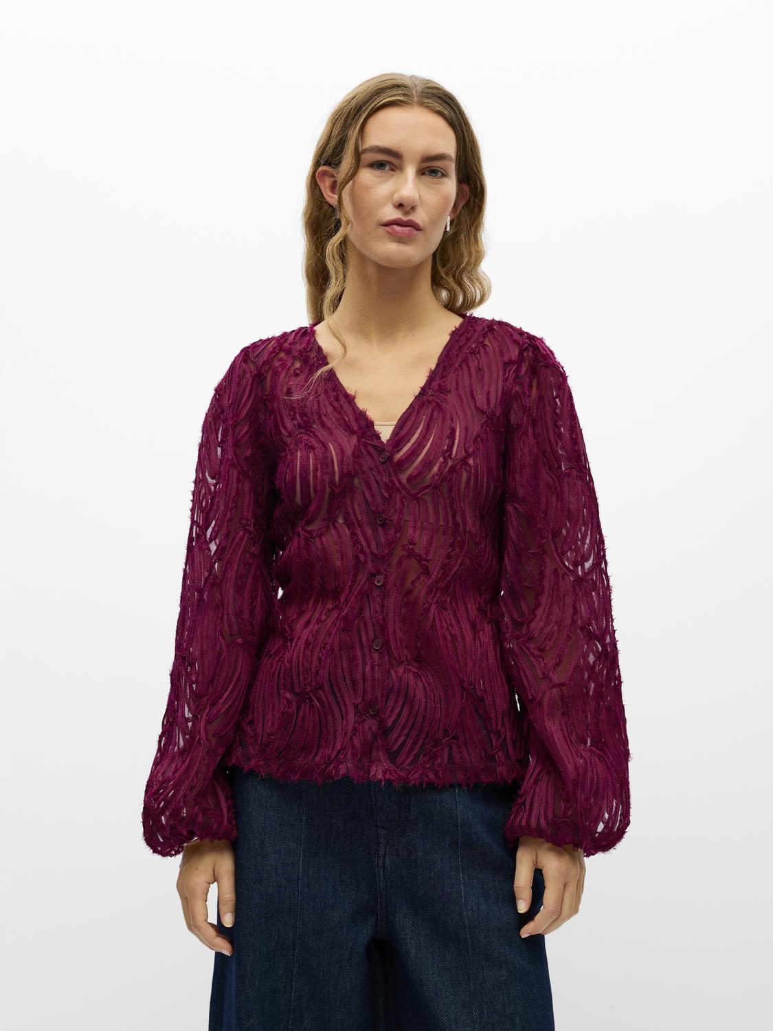 model_shot-front